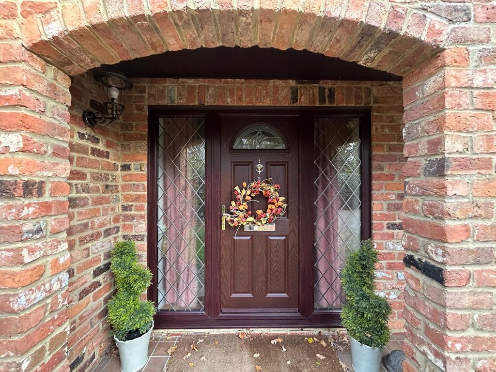 Property photo 2 of 25 Picture No. 84