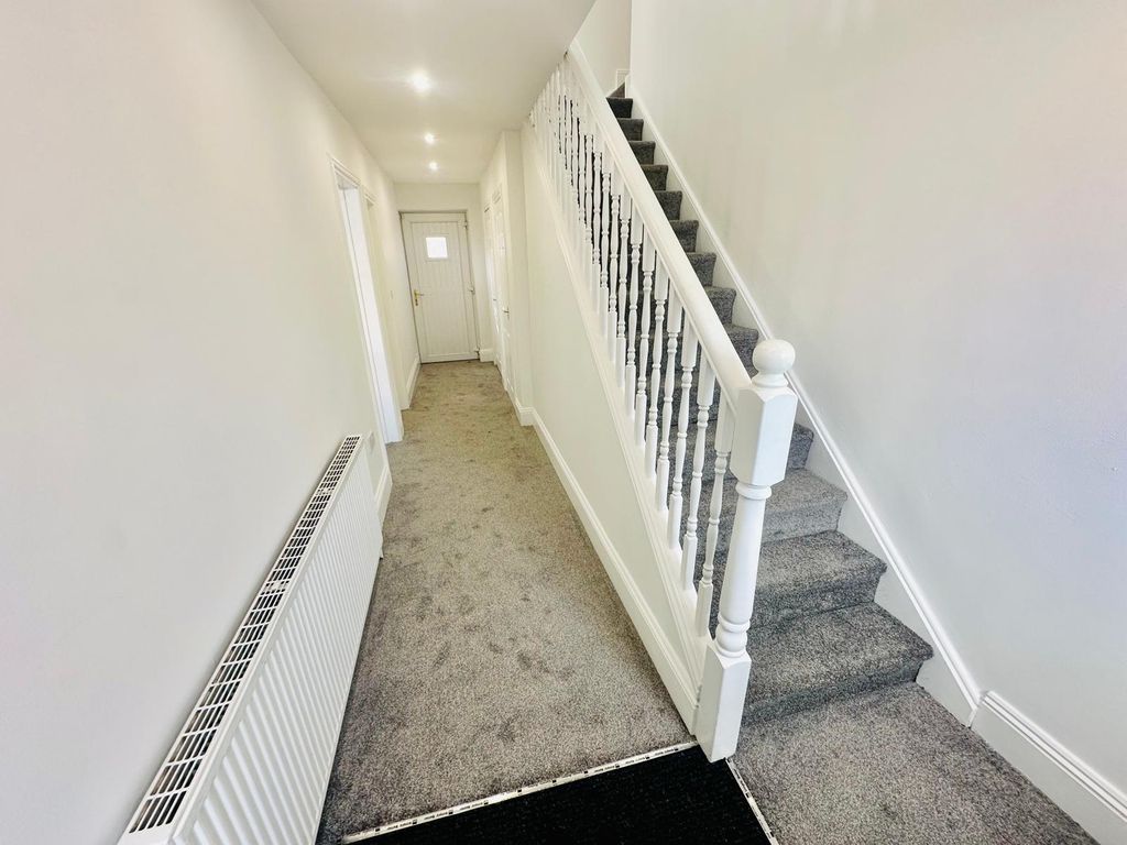 Property photo 2 of 15 Gallery