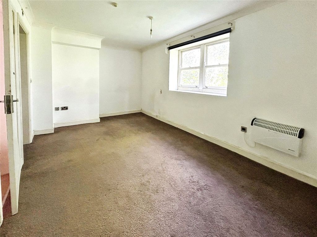 Additional image 18 of 2 bed flat for saleThe Manor House, 68 Moorside Avenue, Crosland Moor, Huddersfield HD4