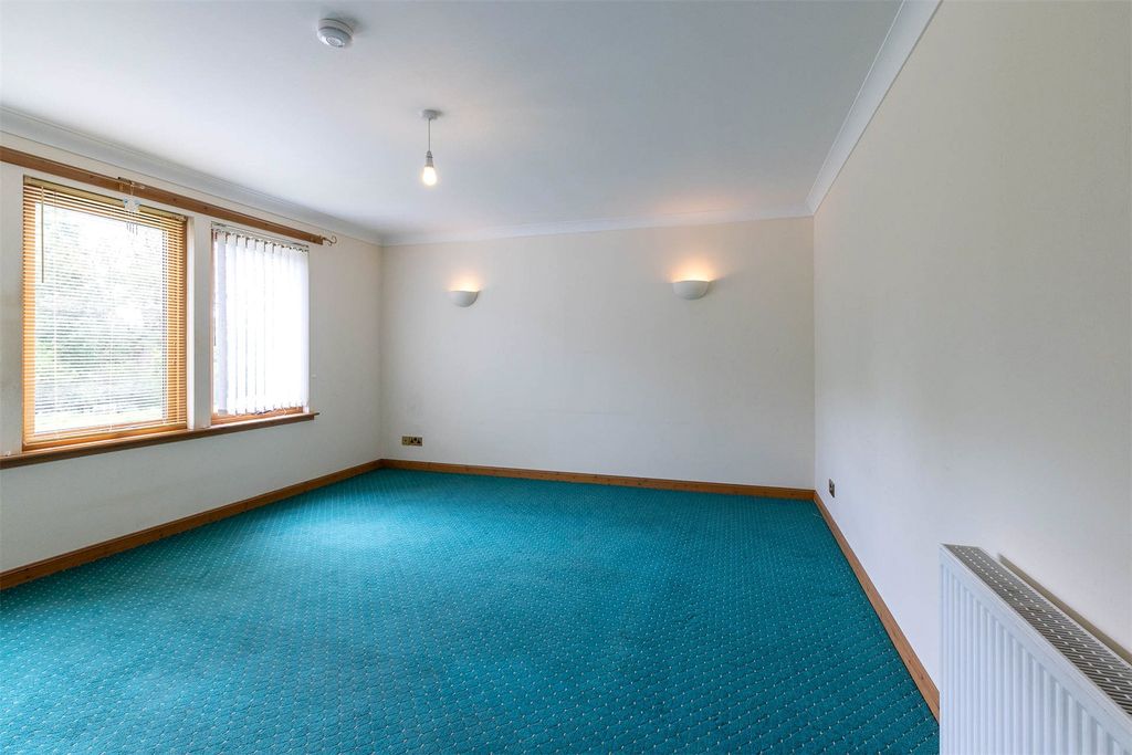 Property photo 3 of 21 Picture No. 03