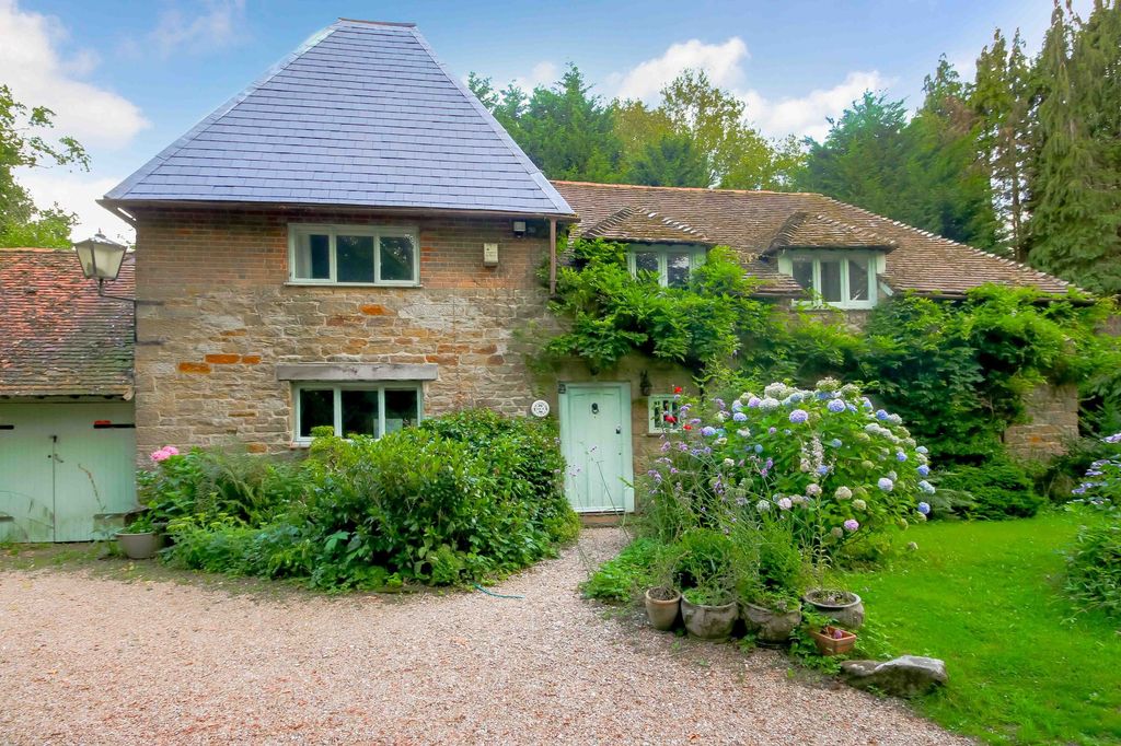 Property photo 1 of 34