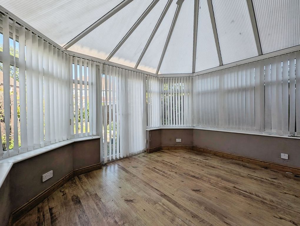 Property photo 2 of 11 Photo 6