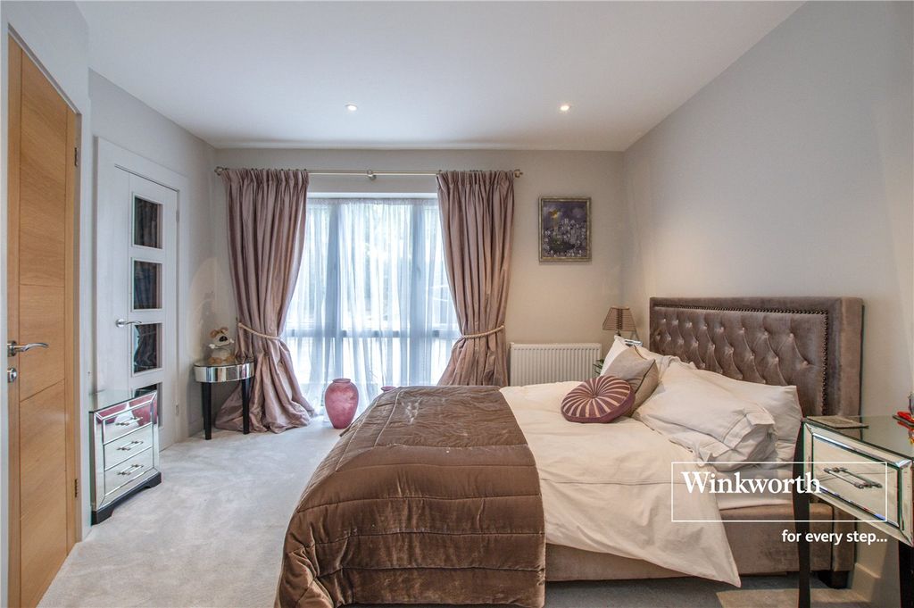 Additional image 15 of 4 bed bungalow for saleBeaufoys Avenue, Ferndown, Dorset BH22