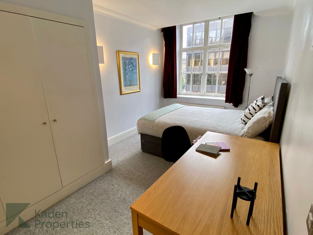 Property photo 3 of 14