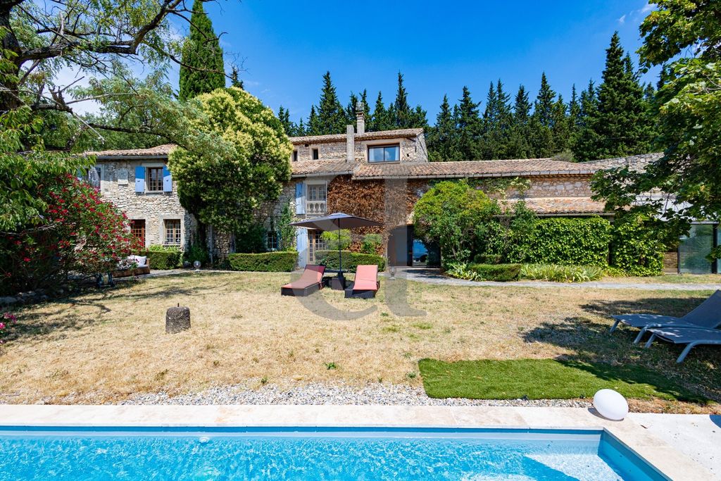 Property photo 2 of 25