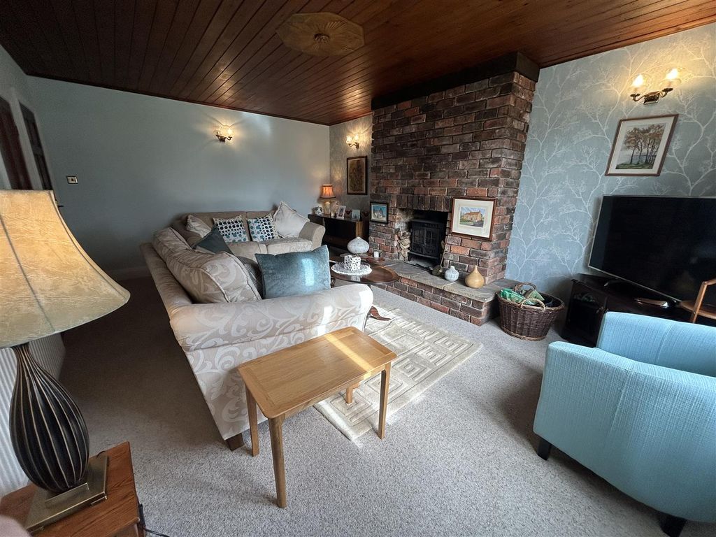 Property photo 3 of 30 Image00065.Jpeg