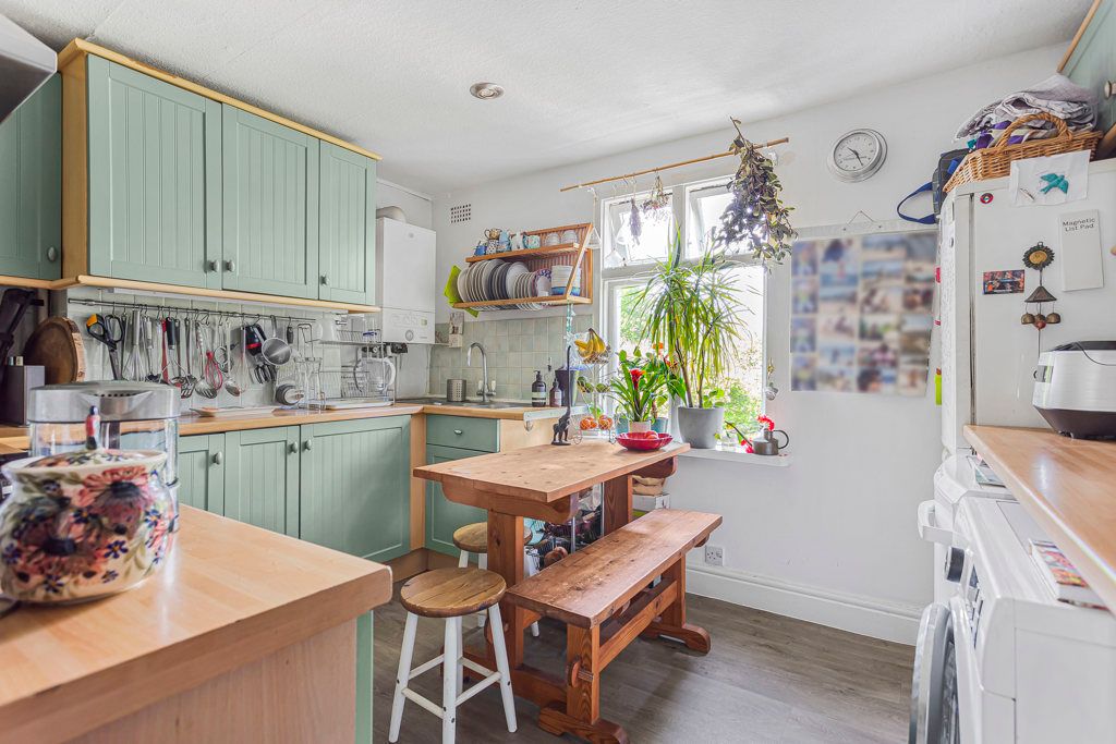 Property photo 3 of 16 Kitchen