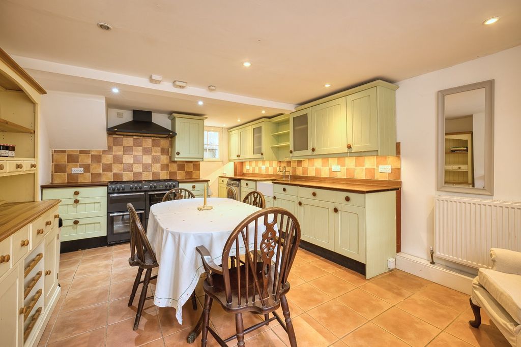 Property photo 3 of 13 Picture 3