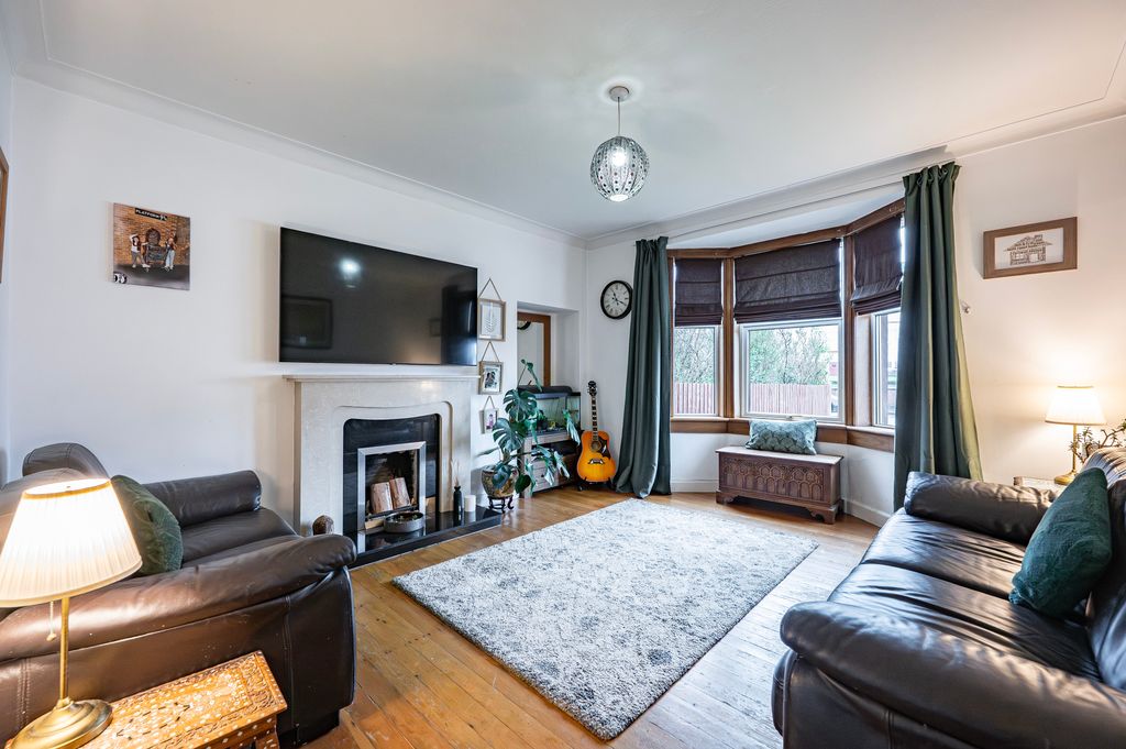 Property photo 2 of 43