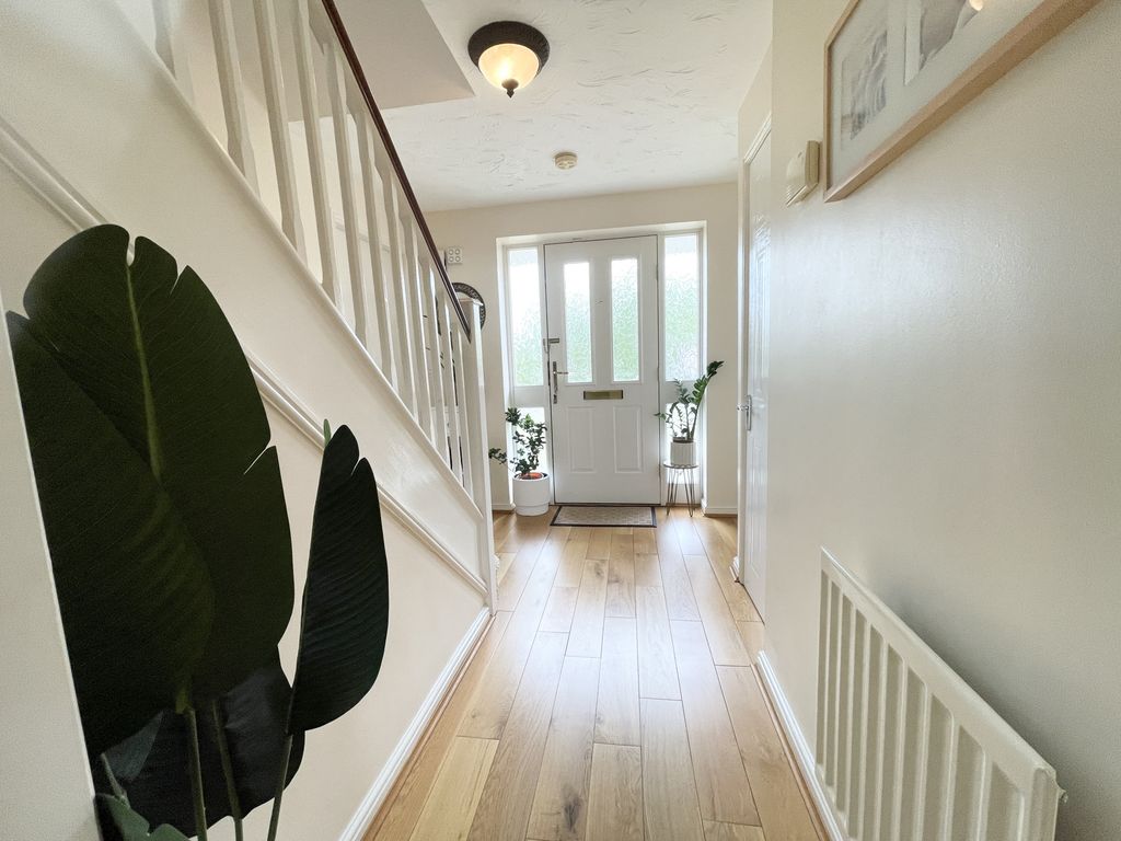 Property photo 2 of 25