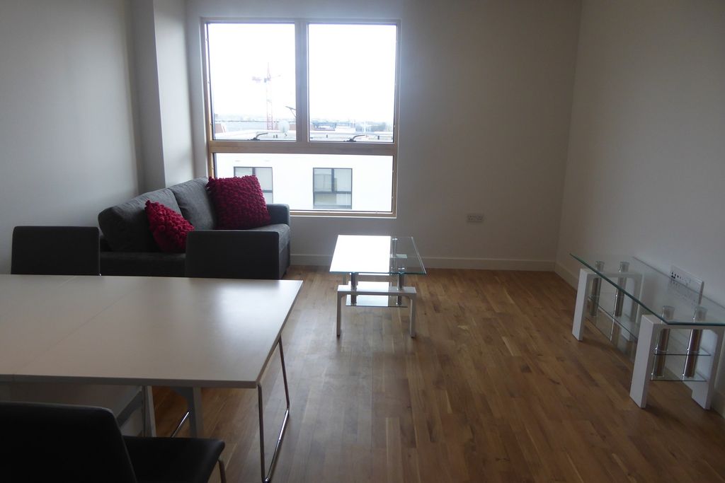 Property photo 3 of 6 Reception/Kitchen Area