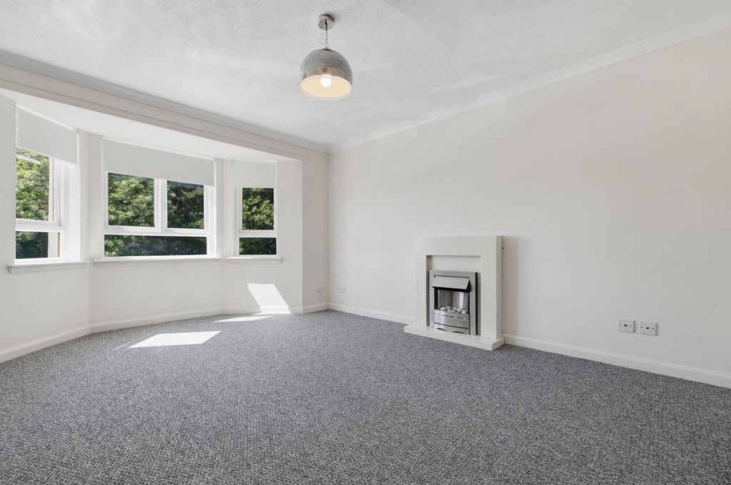 Property photo 2 of 25