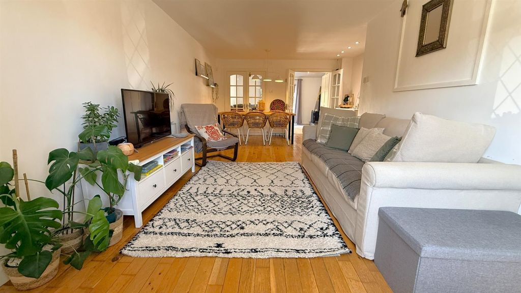 Property photo 3 of 24 22.Jpeg