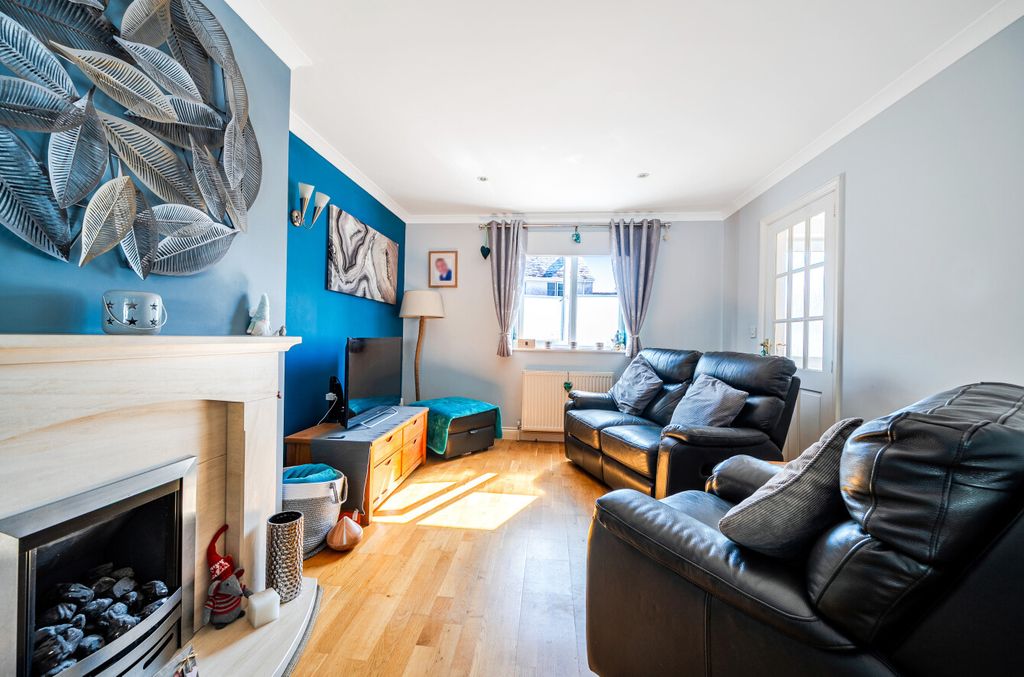 Property photo 2 of 24 1486736-9-6A4F778...