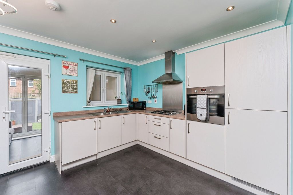 Property photo 2 of 18 Pbox-Img.Jpg