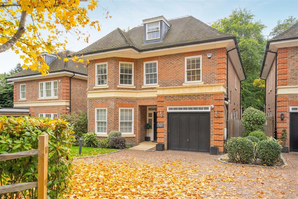 Property photo 1 of 17