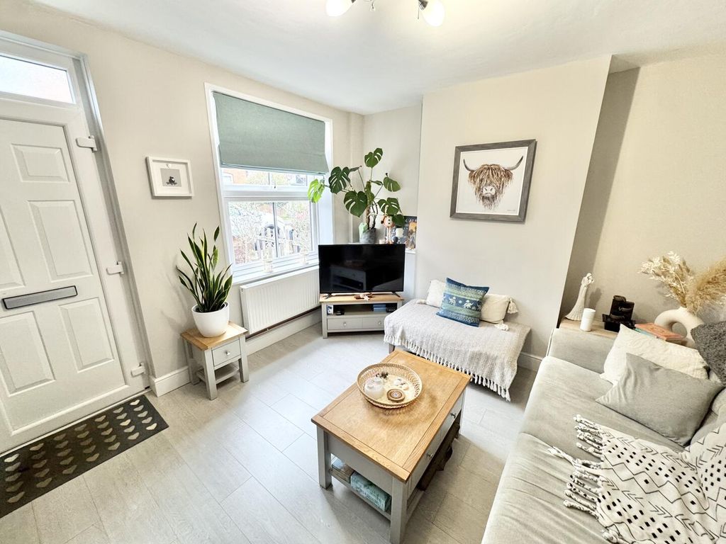 Property photo 2 of 21 Living Room