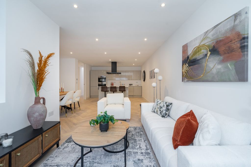 Property photo 3 of 19