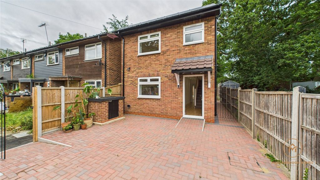 Property photo 1 of 17 Outside Front