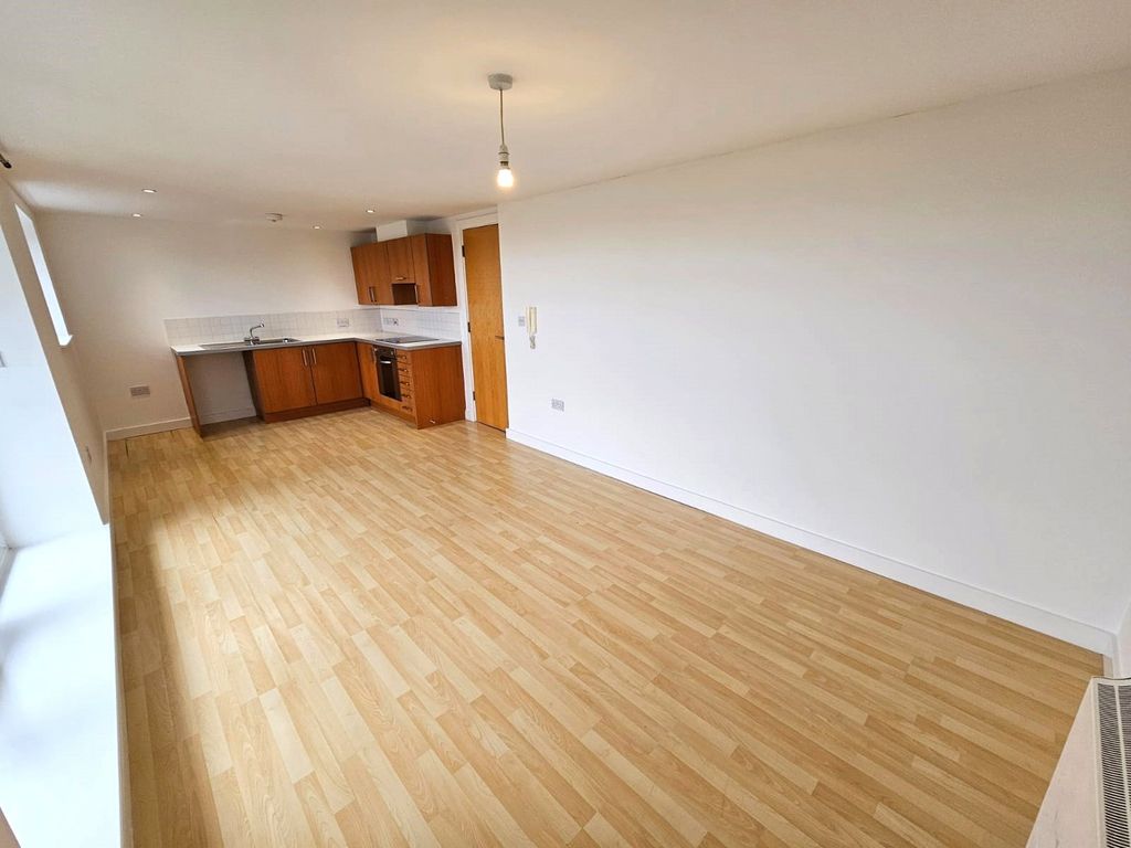 Property photo 3 of 7 Picture No. 12