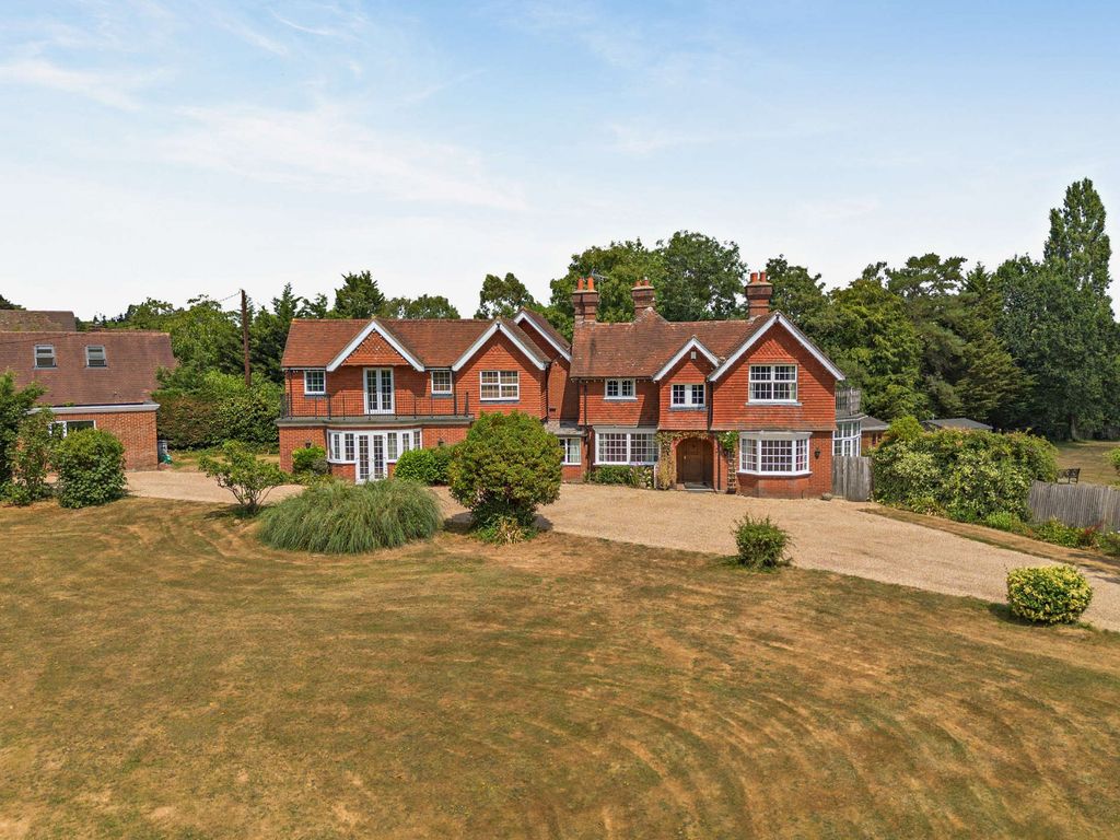 Property photo 1 of 19 The Blenheims