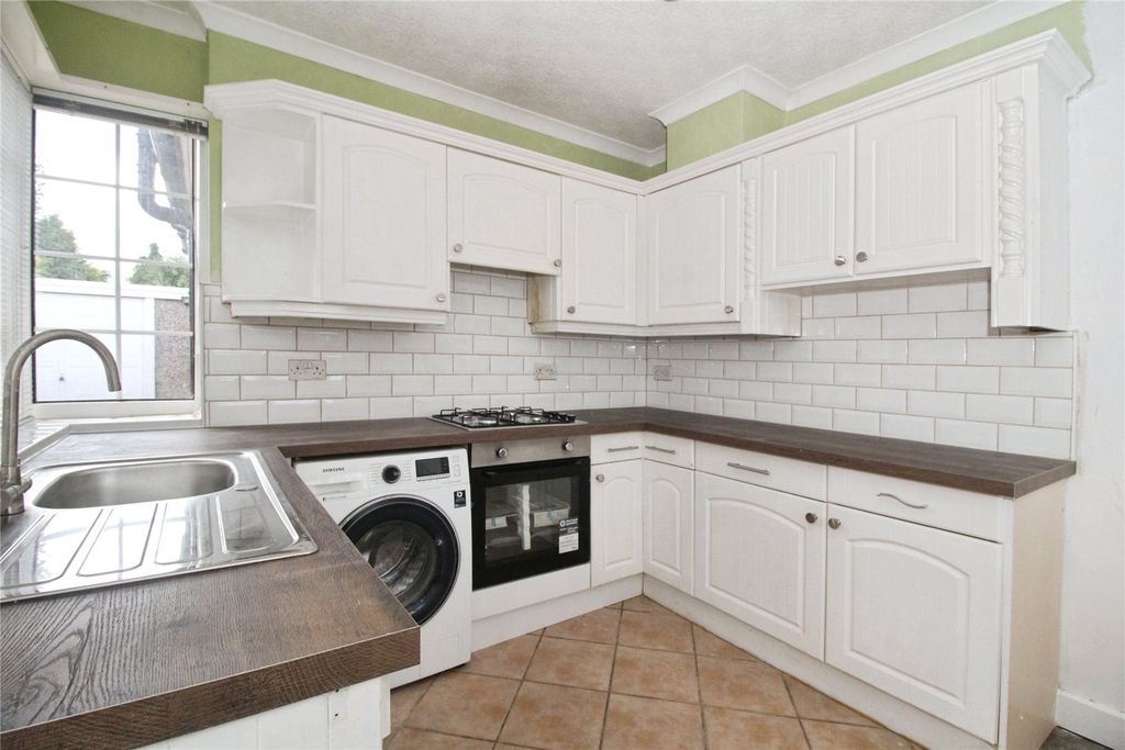 Property photo 2 of 15 Breakfast Kitchen