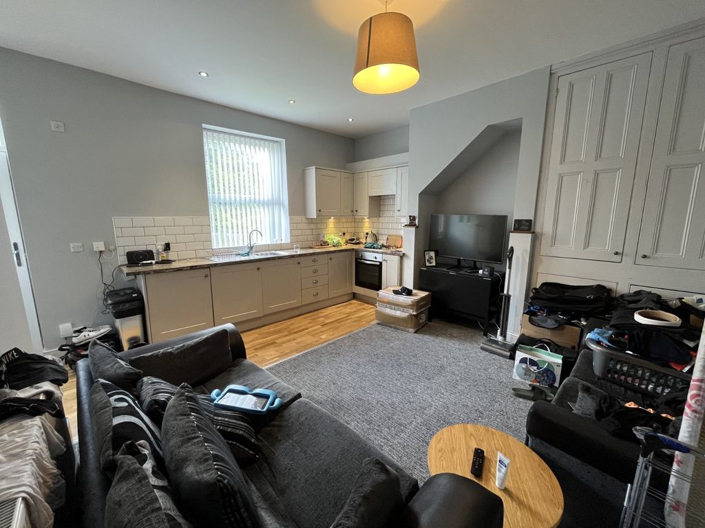 Property photo 3 of 7 Picture No. 06