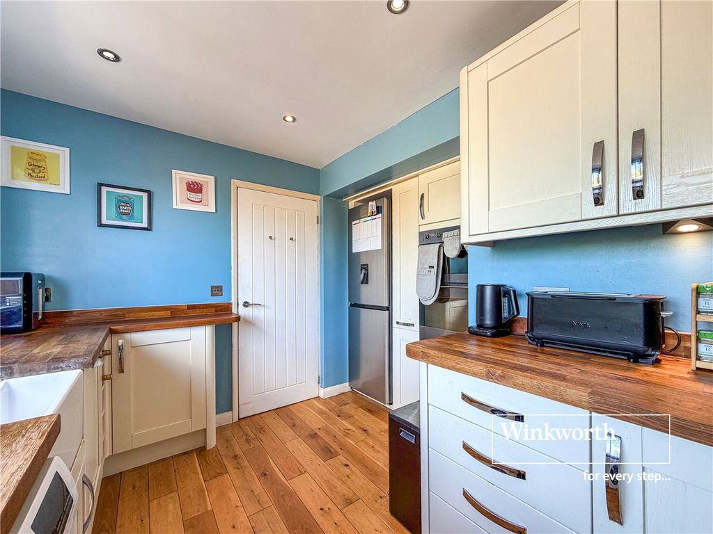 Property photo 3 of 14 Picture No. 15