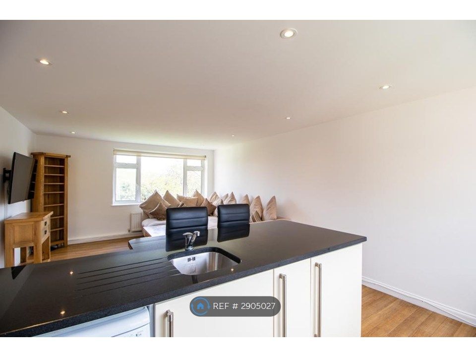 Property photo 2 of 3