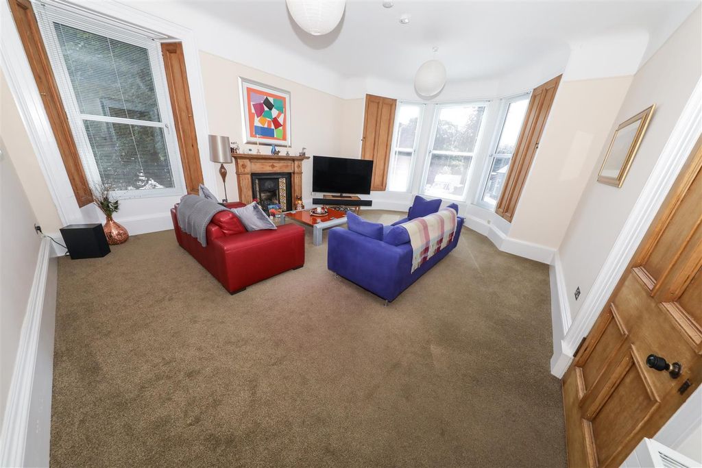 Property photo 2 of 23 B