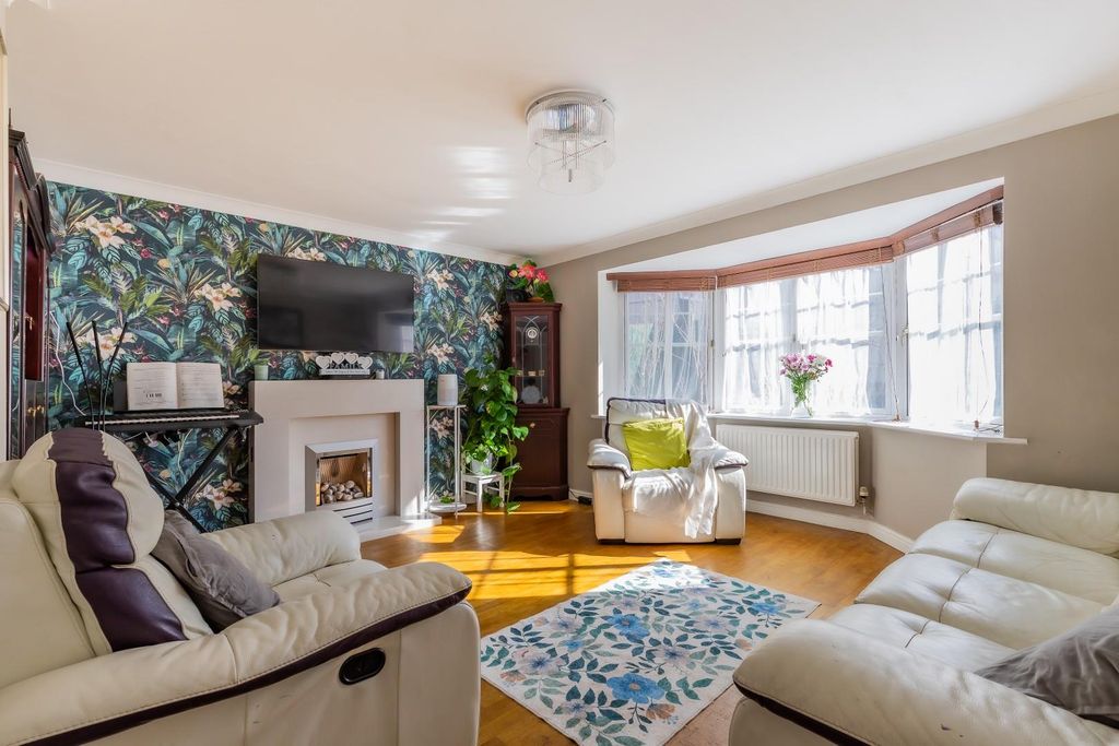 Property photo 2 of 24 14 (1 Of 30).Jpg