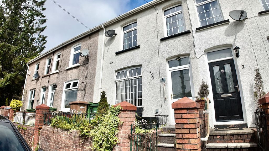 Property photo 1 of 25