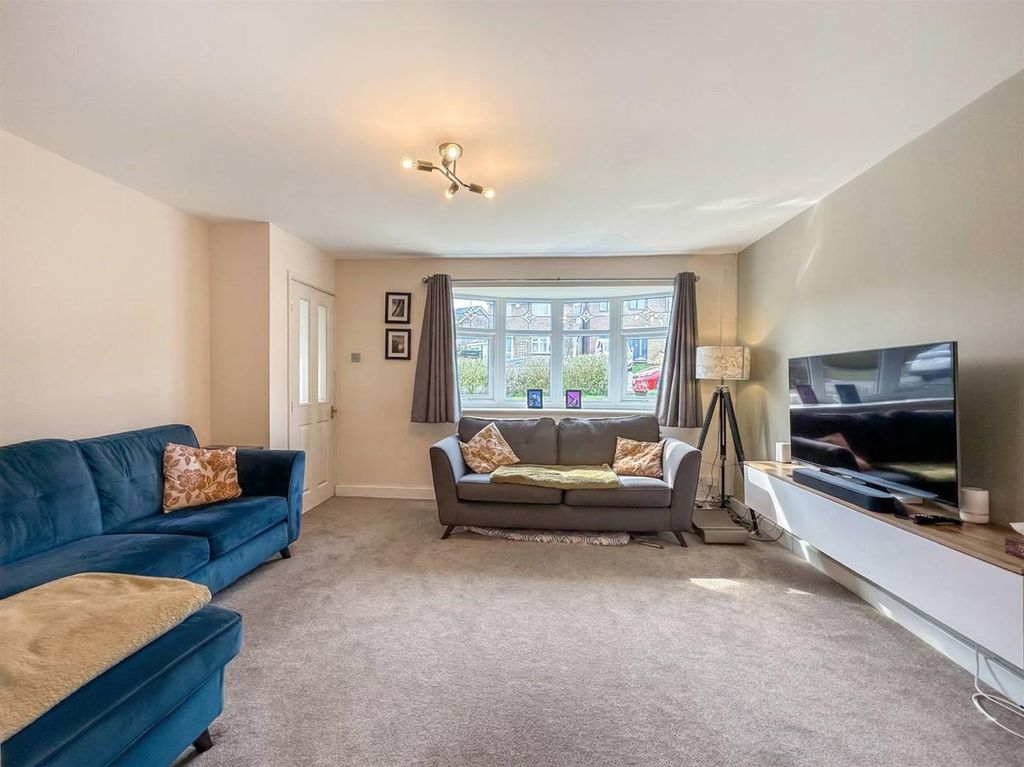 Property photo 2 of 15 Living Room (2).Jpg