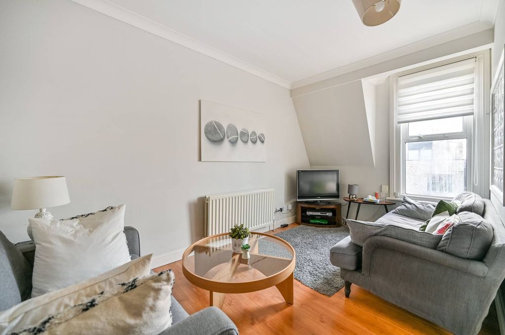 Property photo 3 of 7