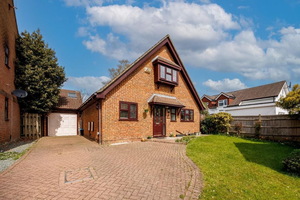 Property photo 1 of 20 Front