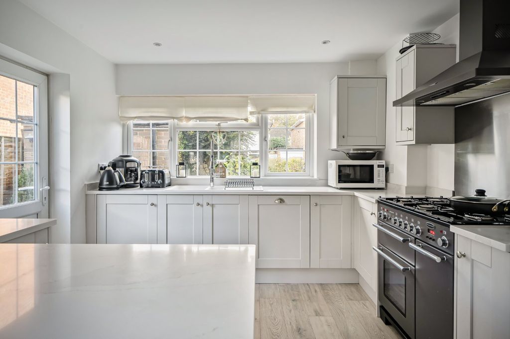Property photo 2 of 26 Kitchen