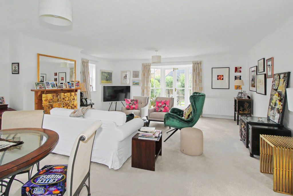Property photo 3 of 12