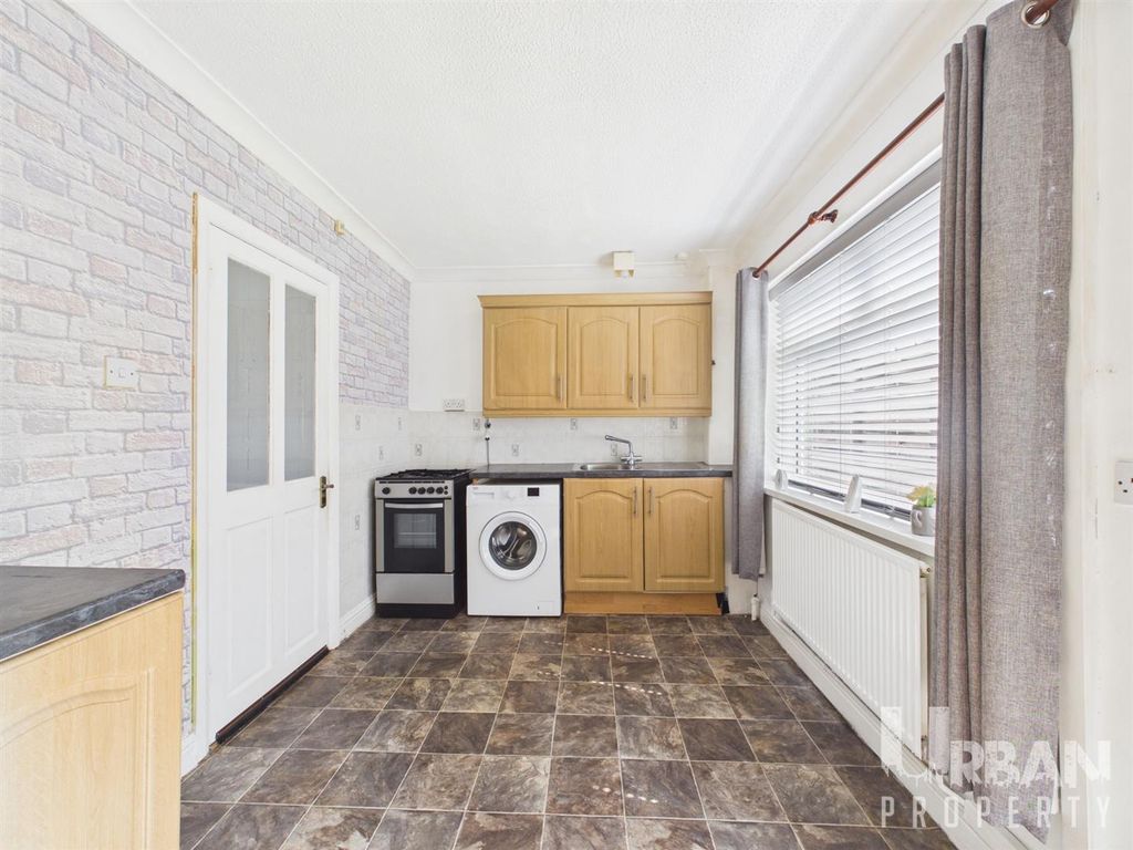 Property photo 3 of 10 Cam03038G0-Pr0266-Still005.Jpg