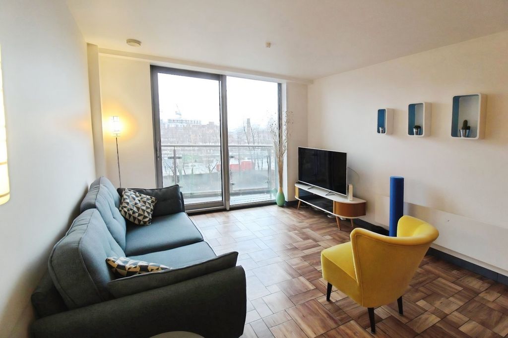 Property photo 2 of 12 Picture No. 17