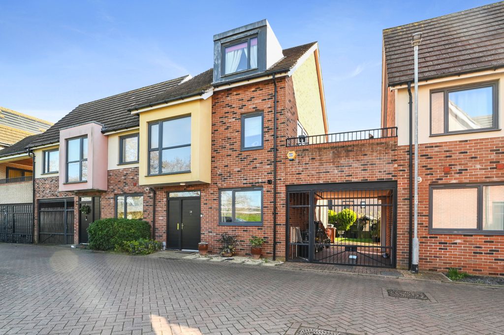 Property photo 1 of 37 Ht-Ja-28Flameway-37