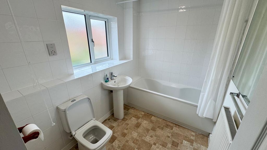 Property photo 2 of 17 Photo 1