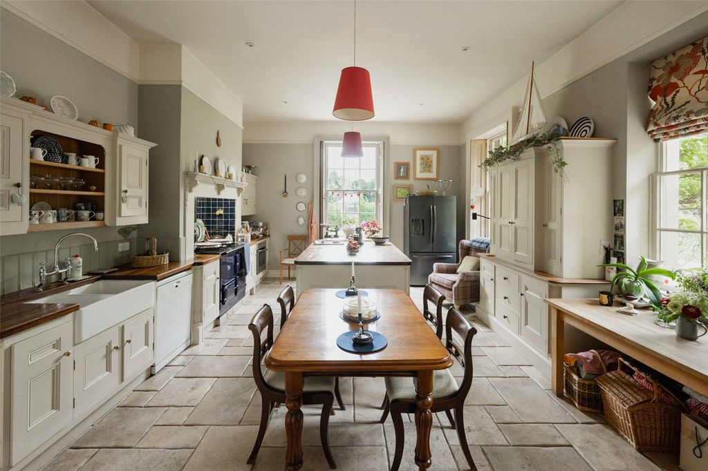 Property photo 3 of 24 Kitchen