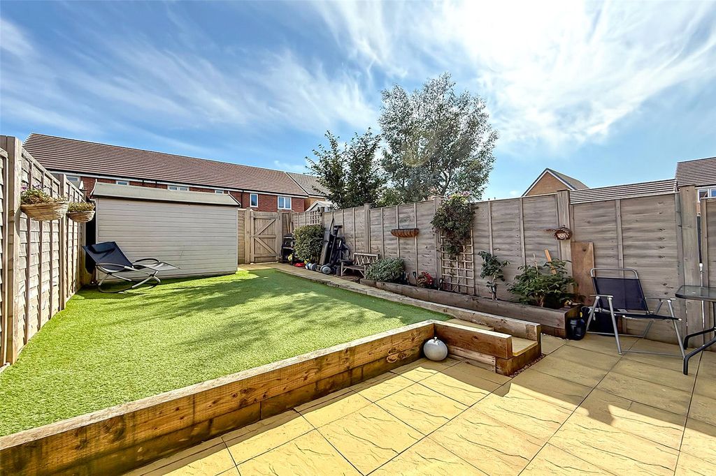 Property photo 2 of 21 Picture No. 25