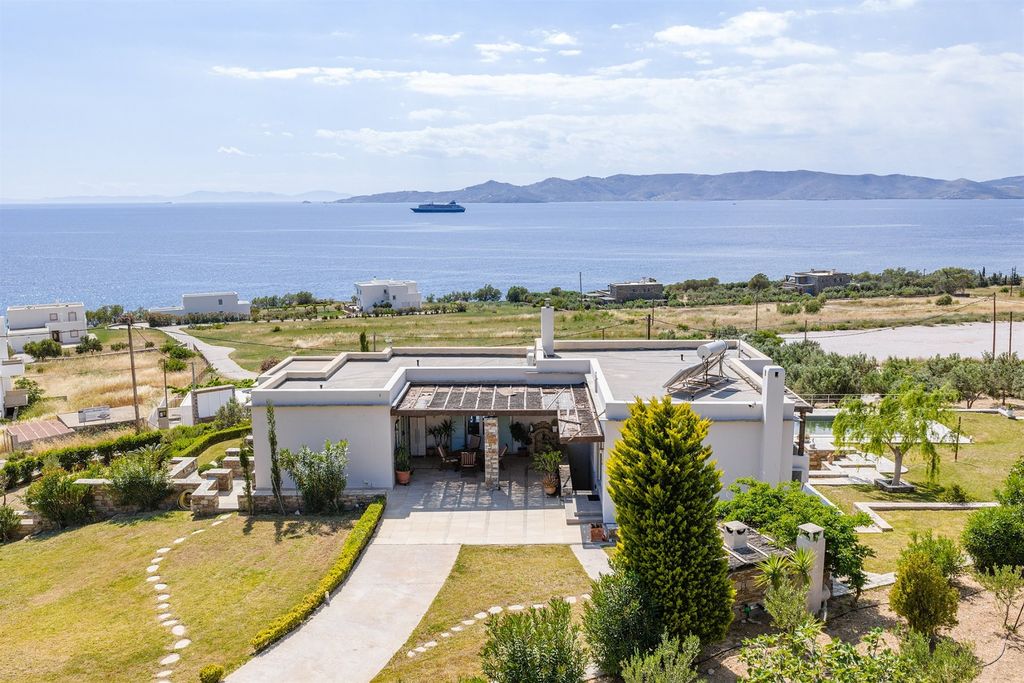 Property photo 1 of 33 Residence With Access To The Beach