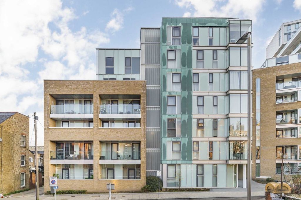 Property photo 3 of 6