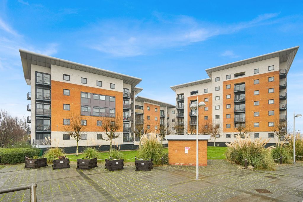 Property photo 2 of 19 Photo 2