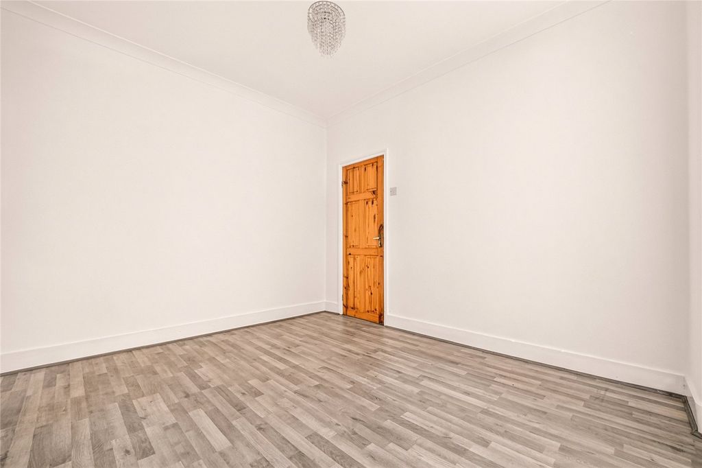 Property photo 3 of 16 Picture No. 22