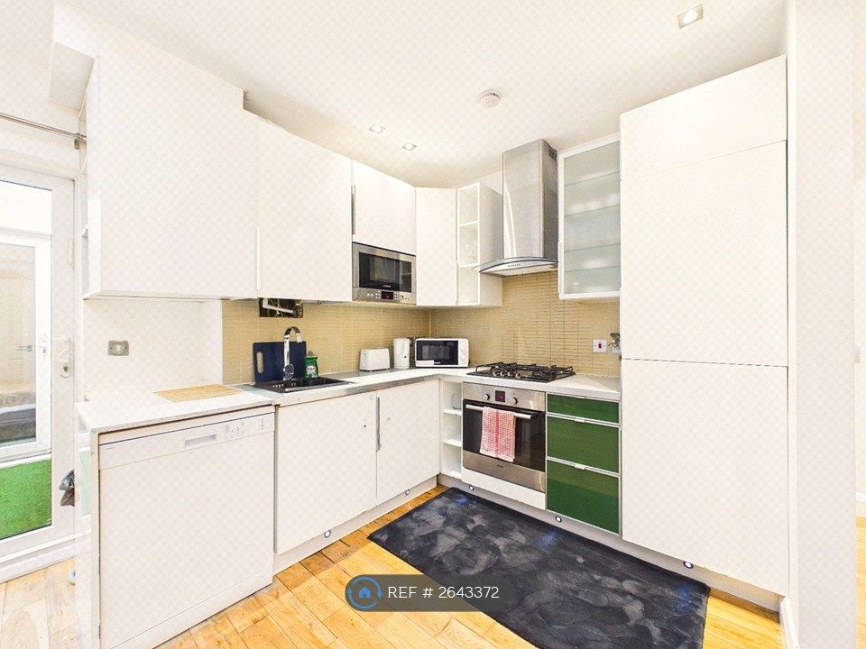 Property photo 3 of 35