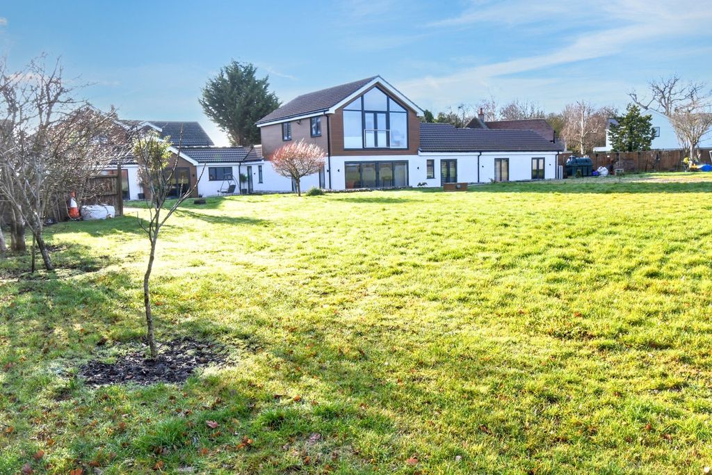 Property photo 1 of 31