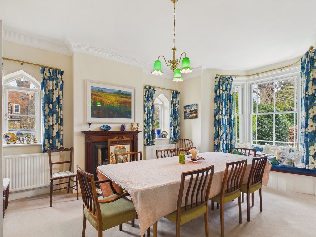 Property photo 2 of 22